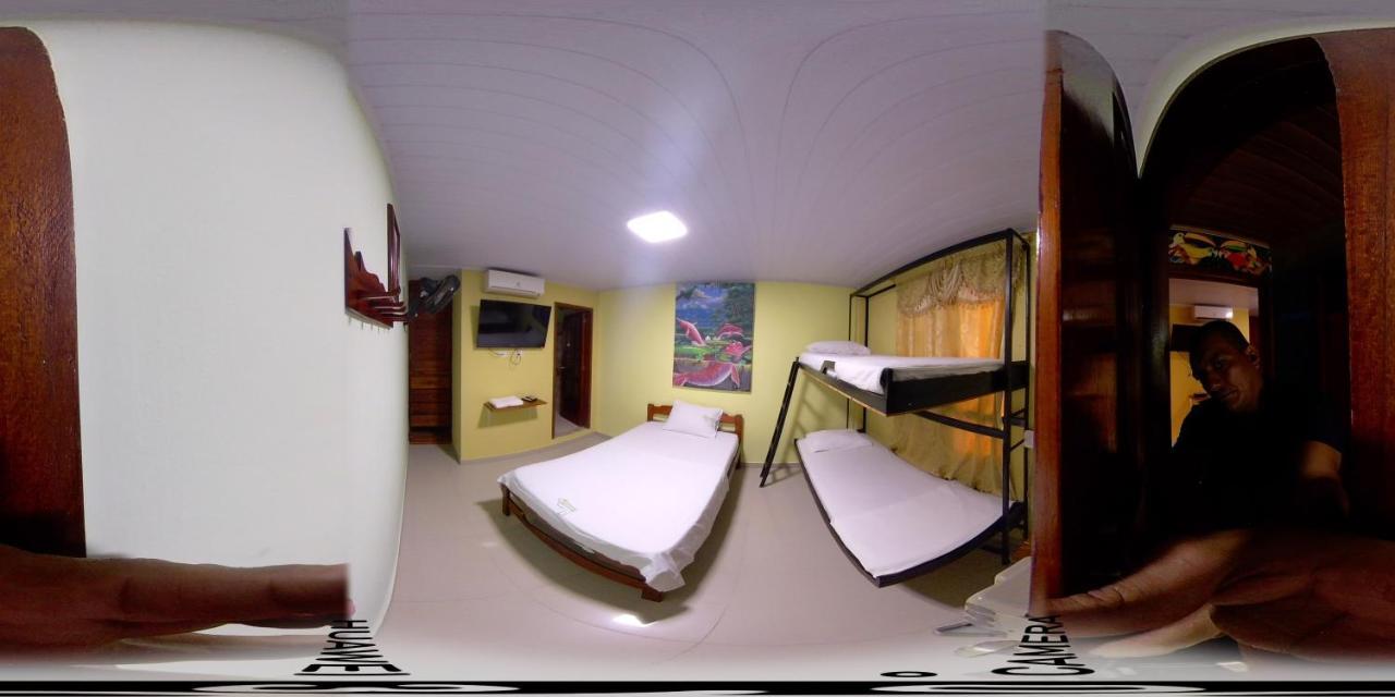 Hostal La Esperanza Leticia Exteriör bild