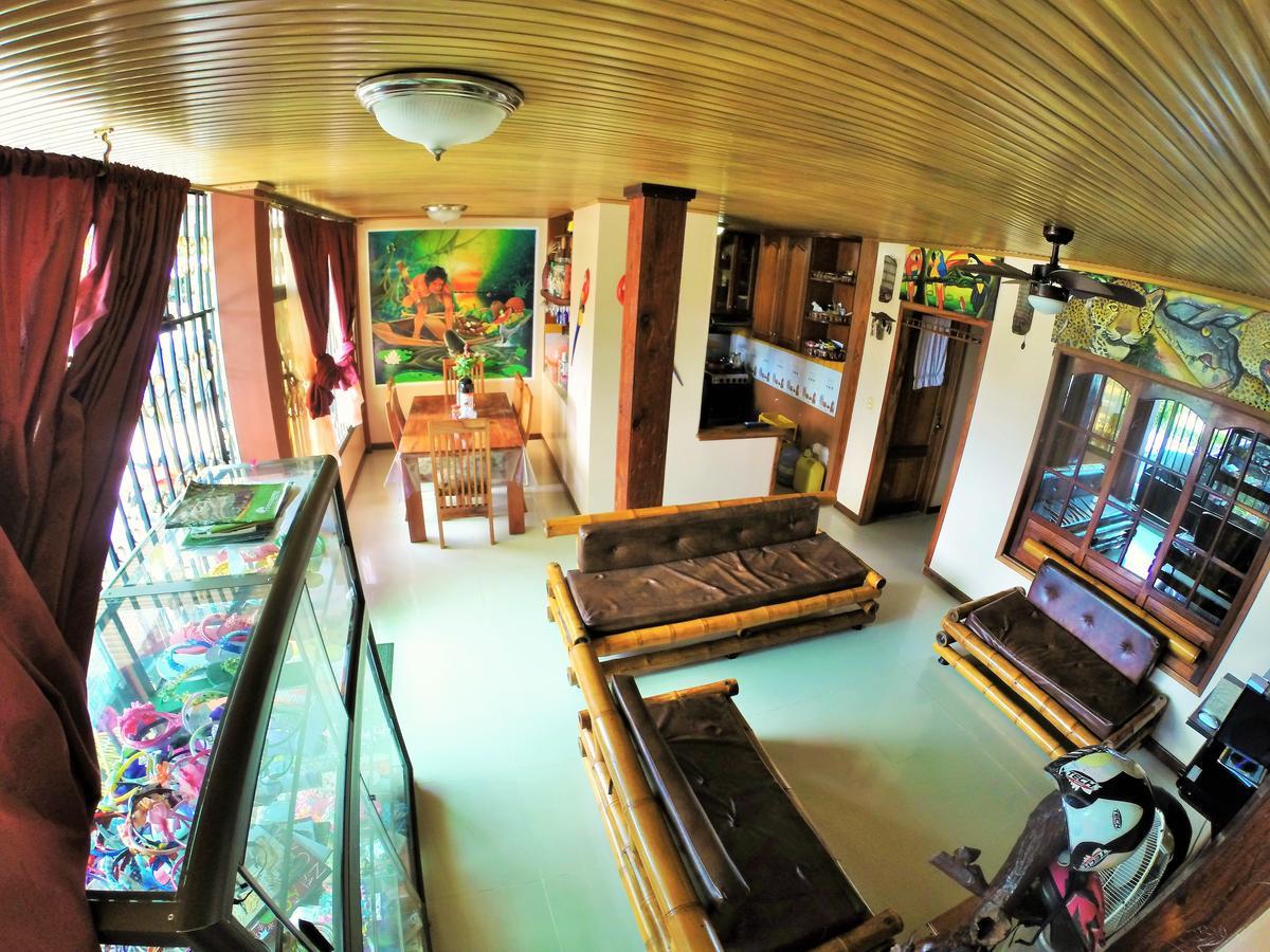 Hostal La Esperanza Leticia Exteriör bild