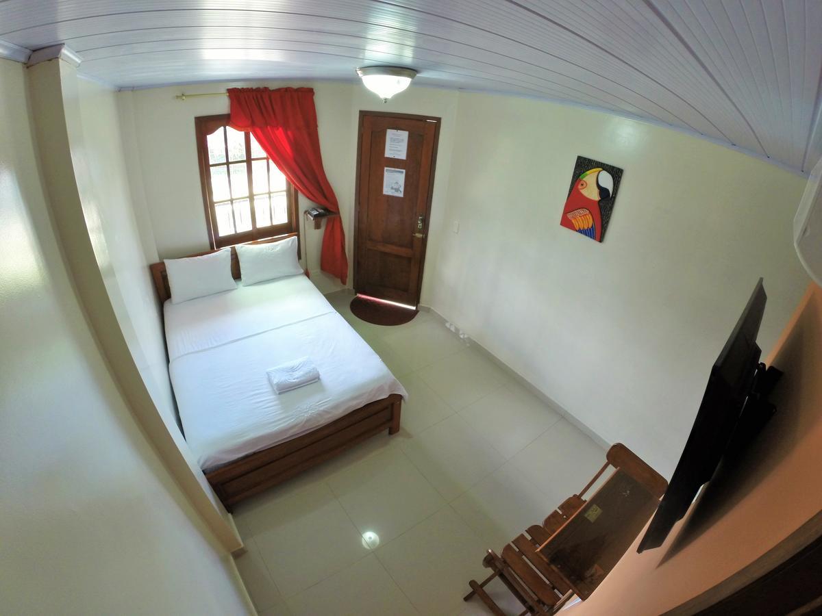 Hostal La Esperanza Leticia Exteriör bild