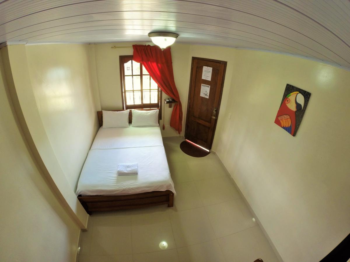 Hostal La Esperanza Leticia Exteriör bild