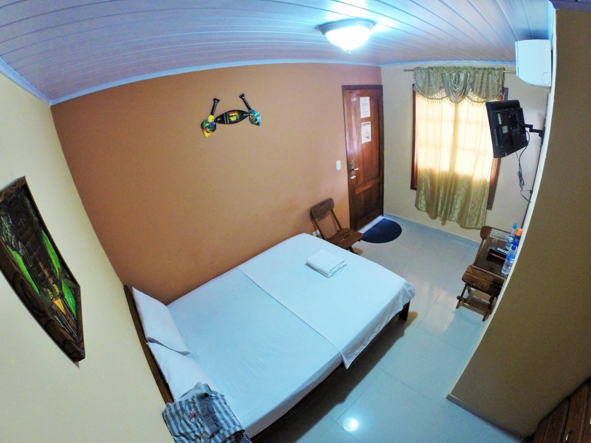 Hostal La Esperanza Leticia Exteriör bild